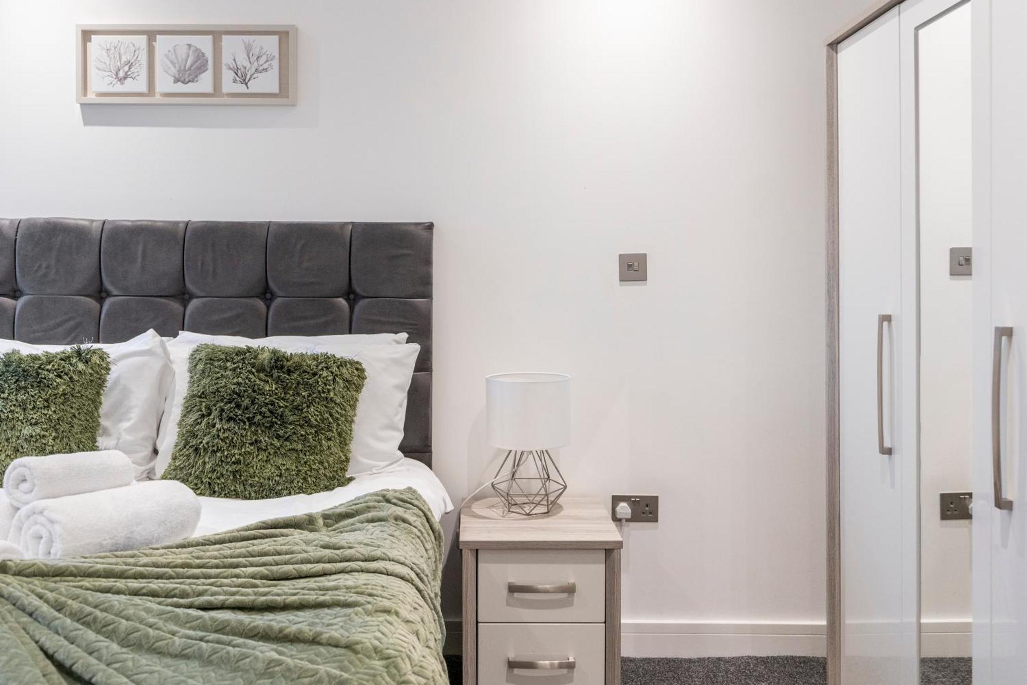 Bright And Spacious Apartment - Excellent Location Londra Esterno foto