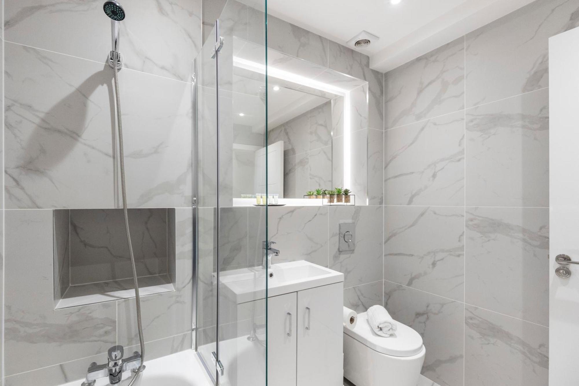 Bright And Spacious Apartment - Excellent Location Londra Esterno foto